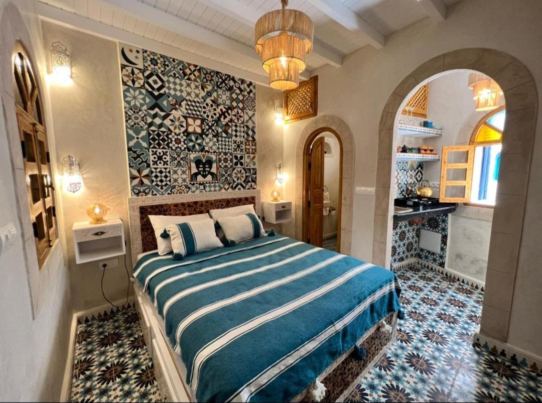 Отель Riad Dar El Hania Эс-Сувейра Номер фото